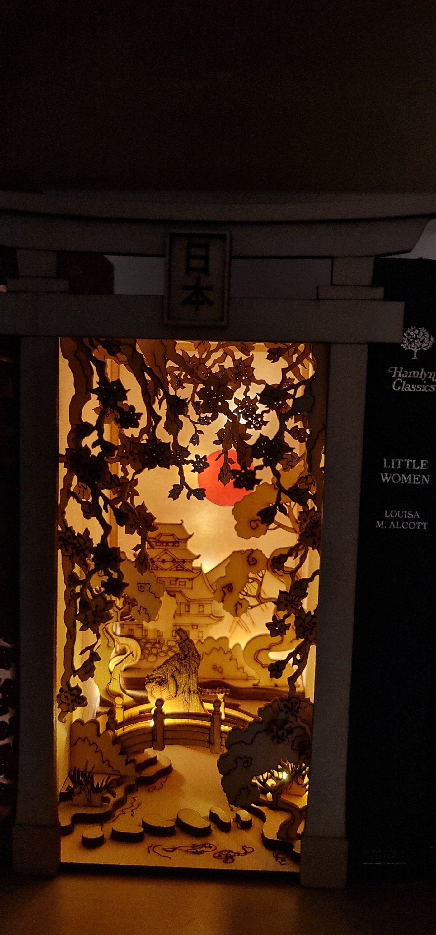 Japanese Book Nook Kit / Bookshelf insert/ Bookend Puzzle