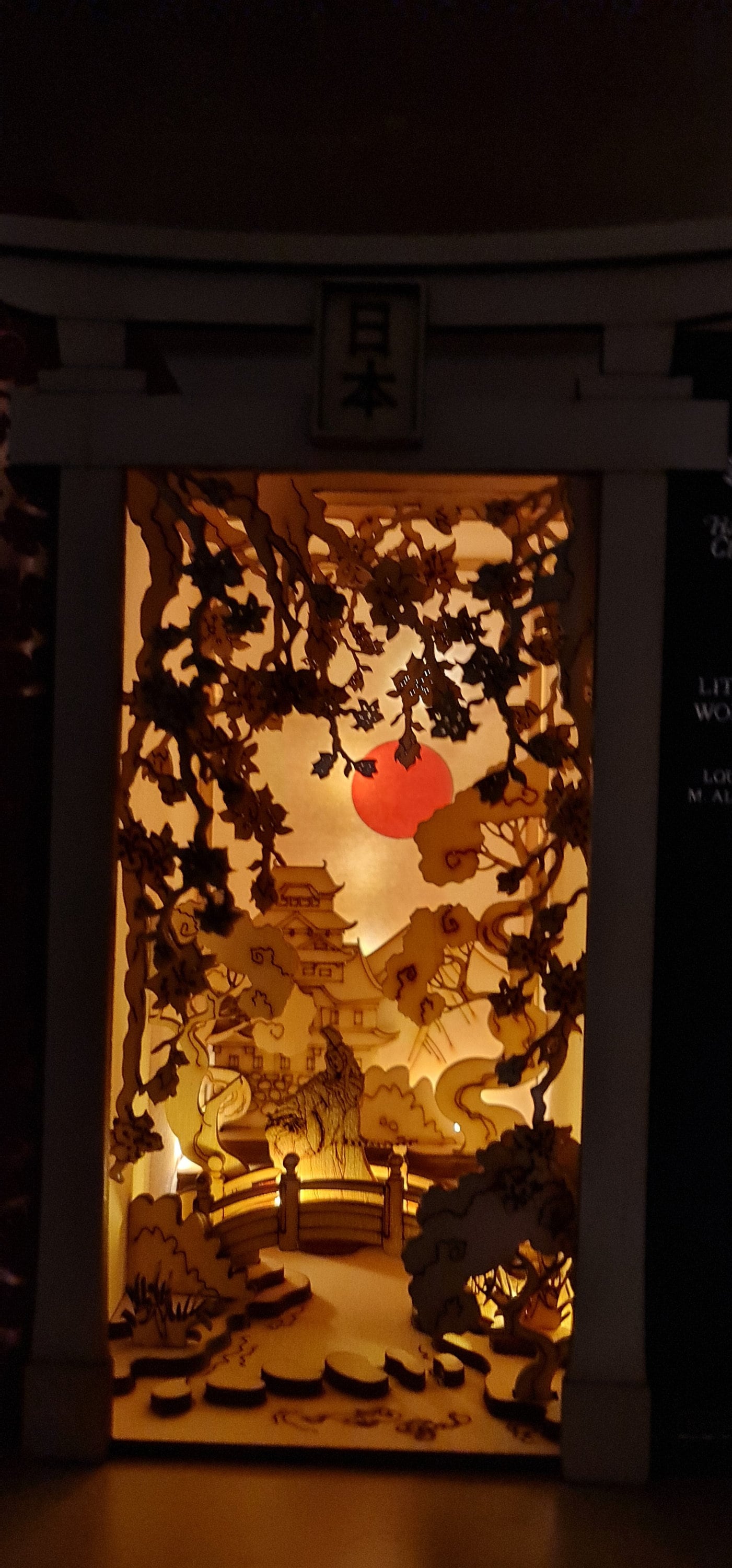 Japanese Book Nook Kit / Bookshelf insert/ Bookend Puzzle