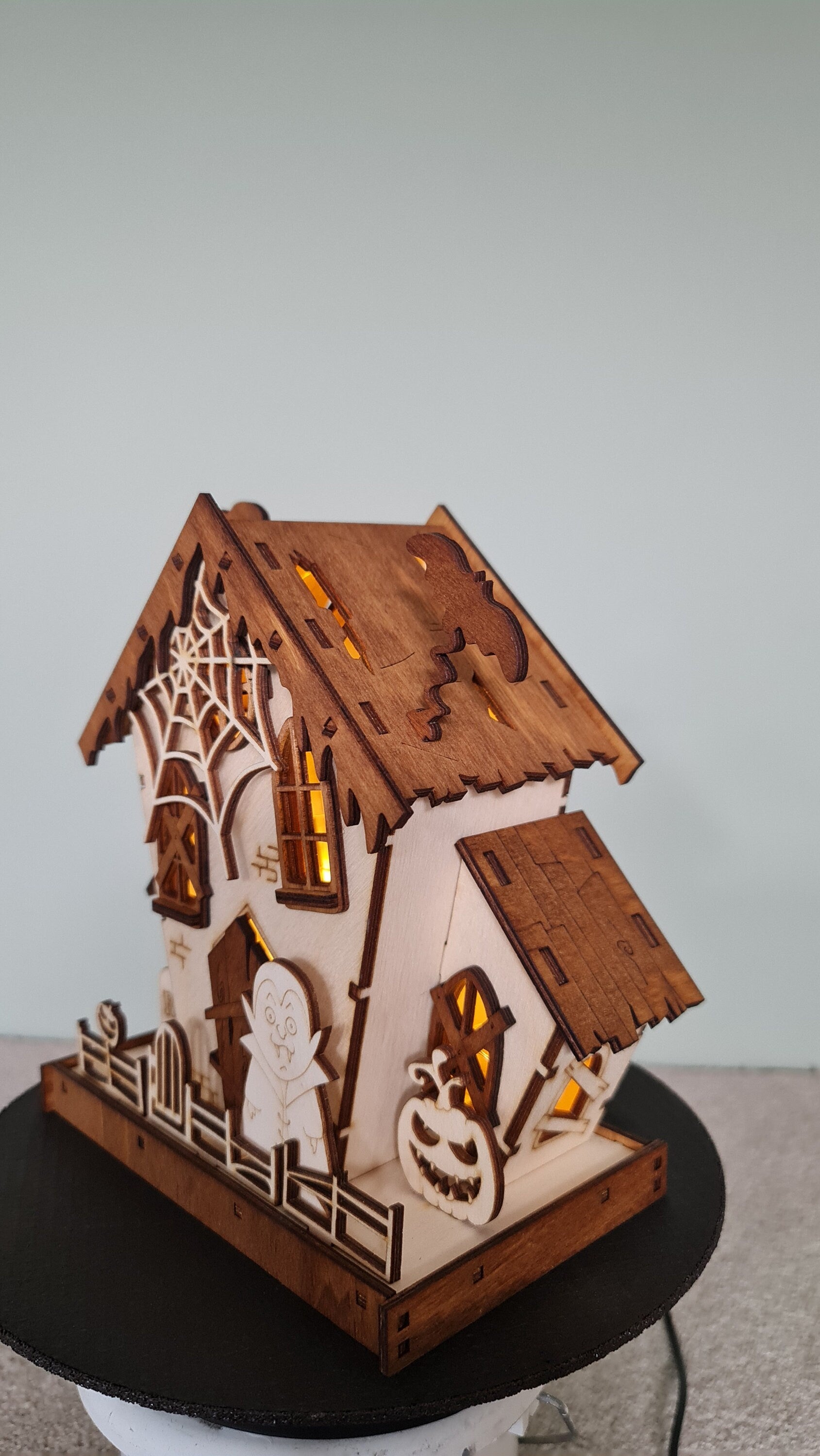 "Haunted House - Halloween" DIY Kit