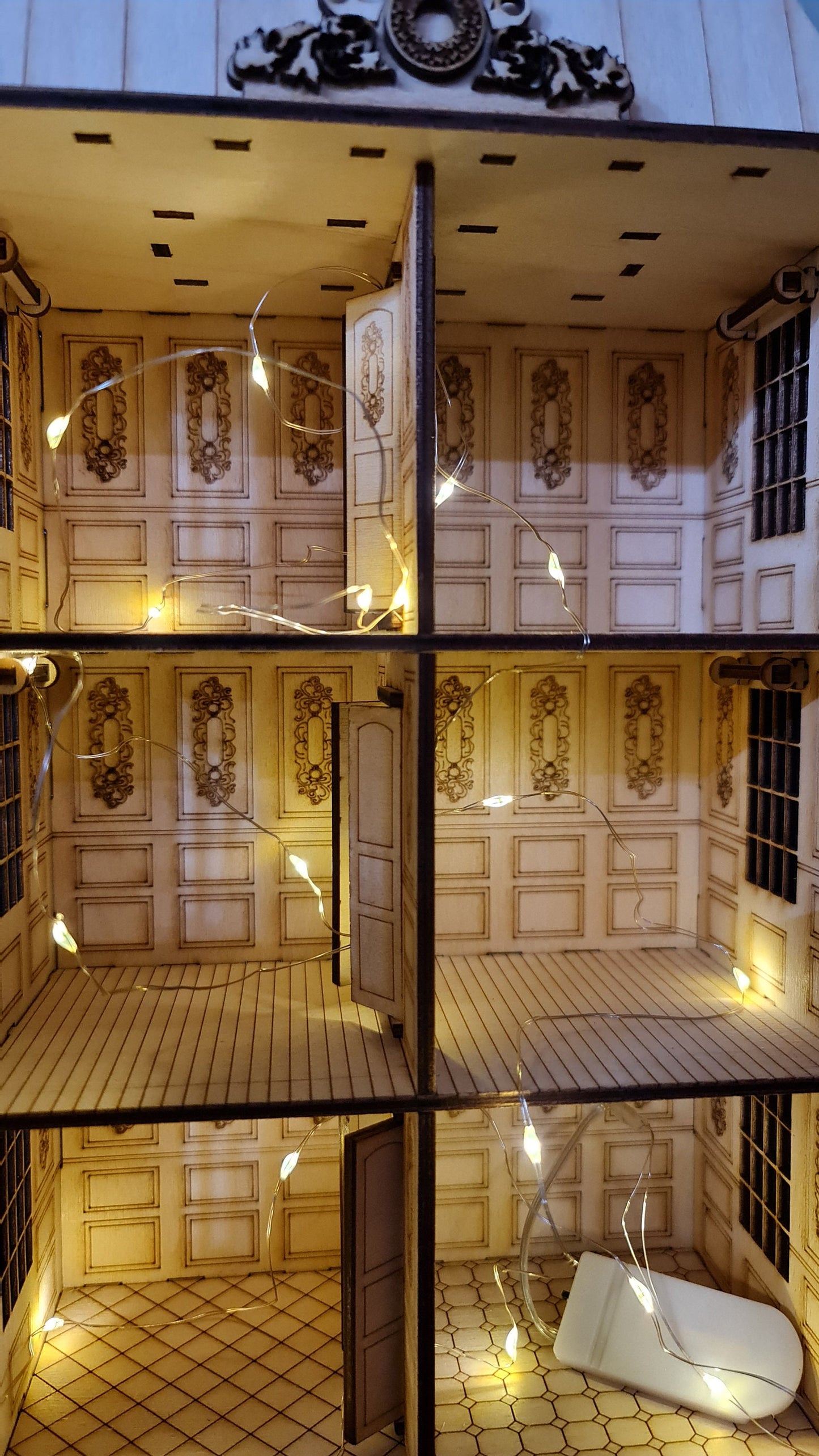 "La Grande Maison" DIY Kit with Open Front 1:48 Scale | Cornel73