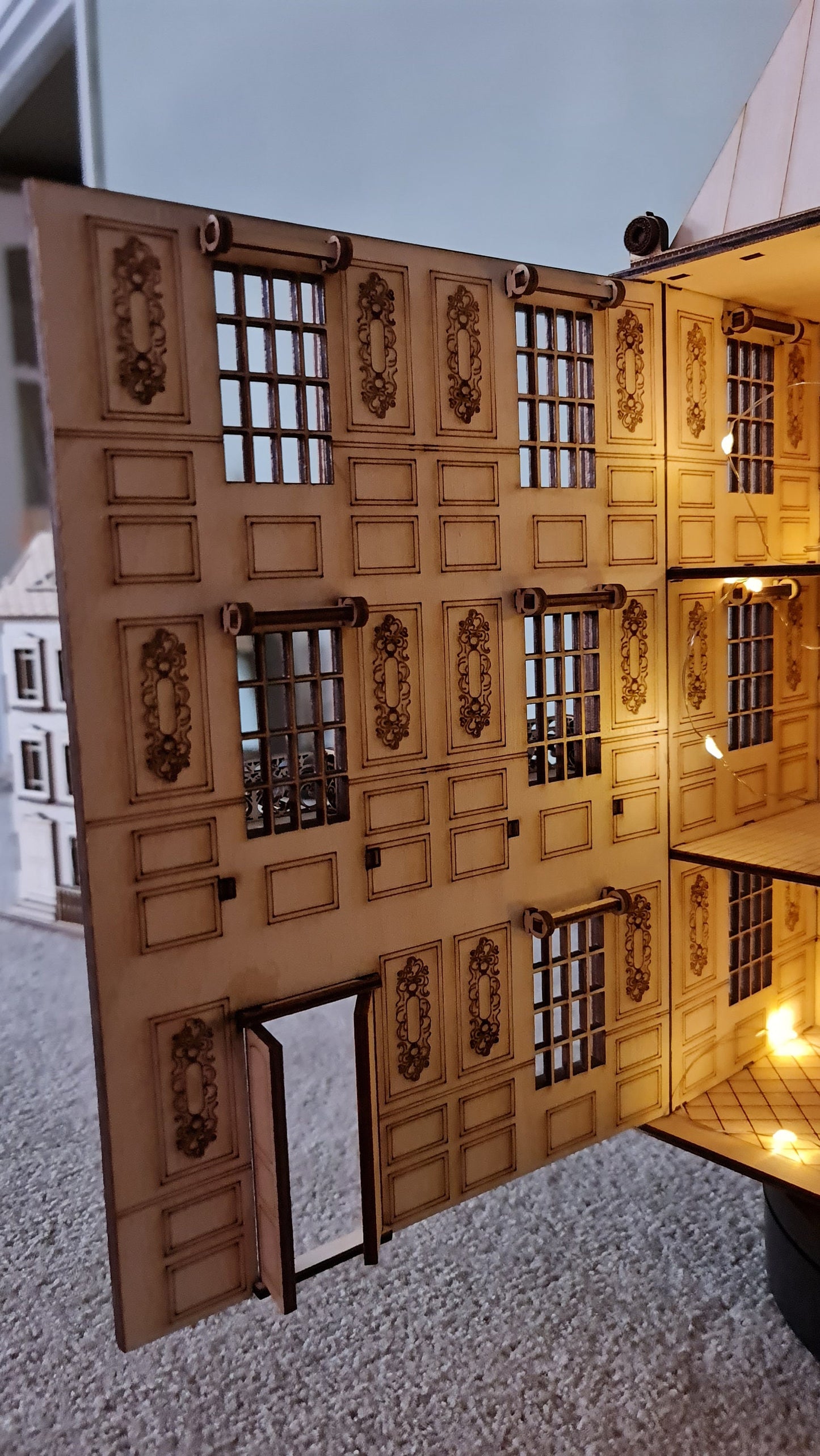 "La Grande Maison" DIY Kit with Open Front 1:48 Scale | Cornel73