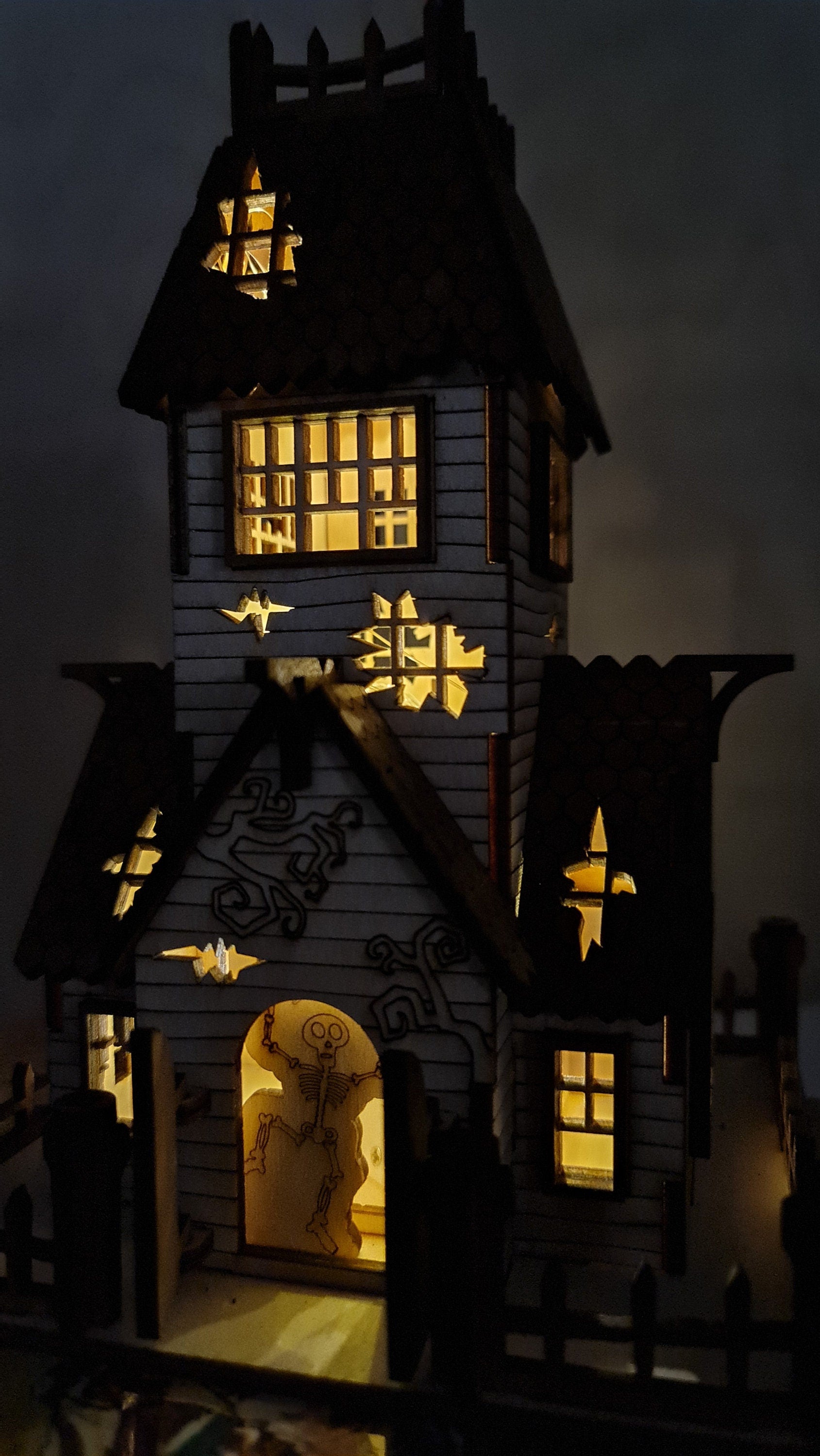 Abandoned House DIY Kit, in 1;48th scale,Cornel73,Halloween