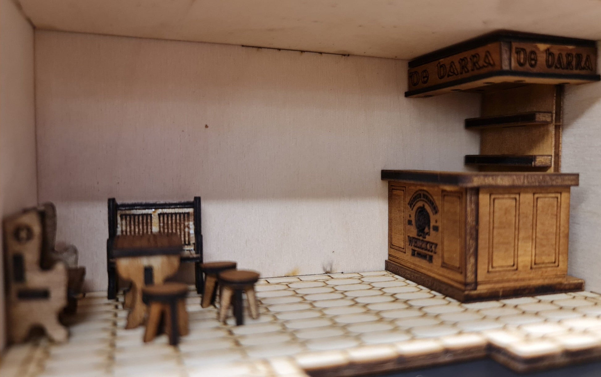 "DeBarra Bar" kit -1;48th Miniature model