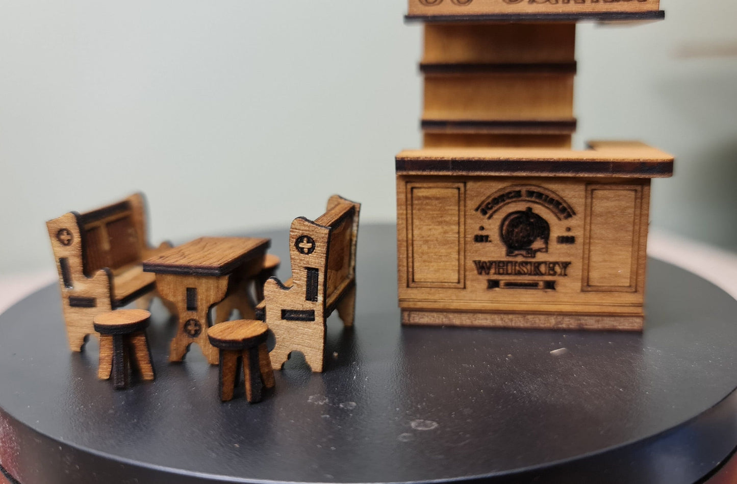 "DeBarra Bar" kit -1;48th Miniature model