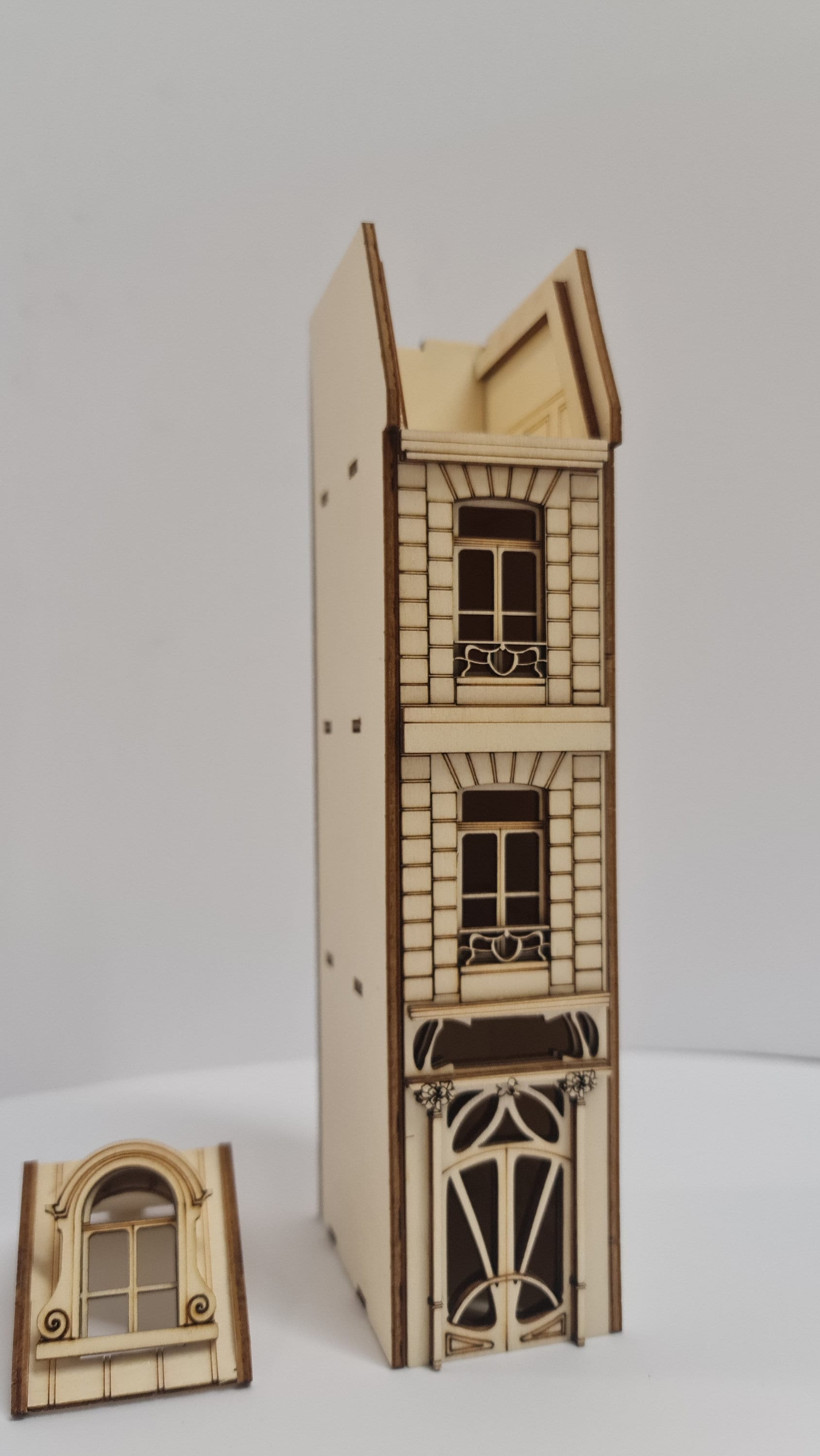 Narrow Building Art Nouveau Style -Kit in 1;48th Scale