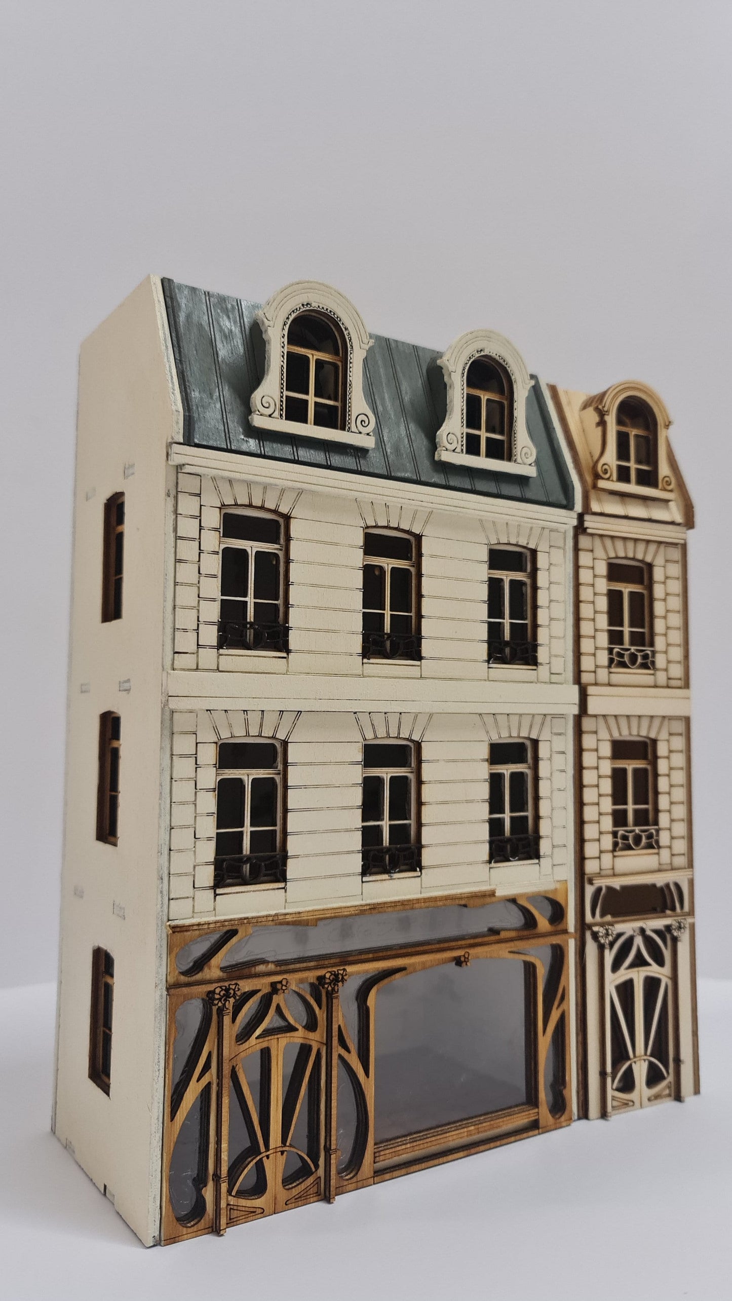 Narrow Building Art Nouveau Style -Kit in 1;48th Scale