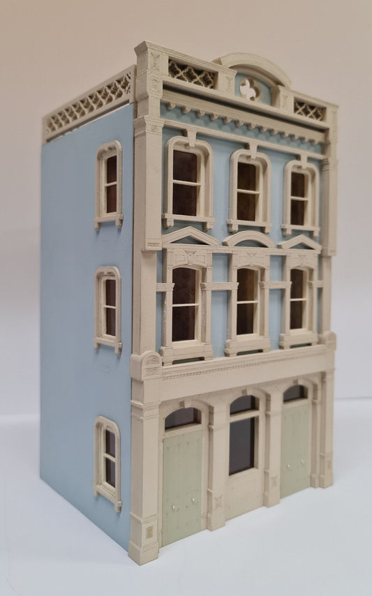 Maison Doree / Dollhouse miniature kit in 1;48th scale