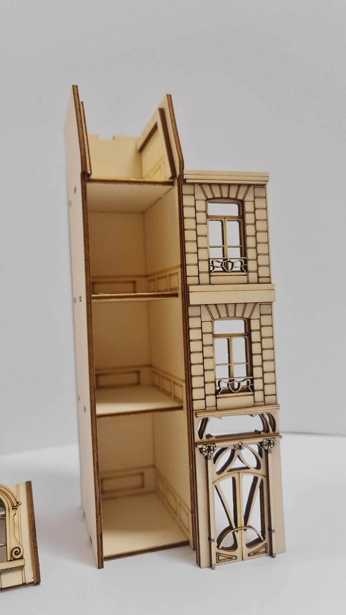 Narrow Building Art Nouveau Style -Kit in 1;48th Scale