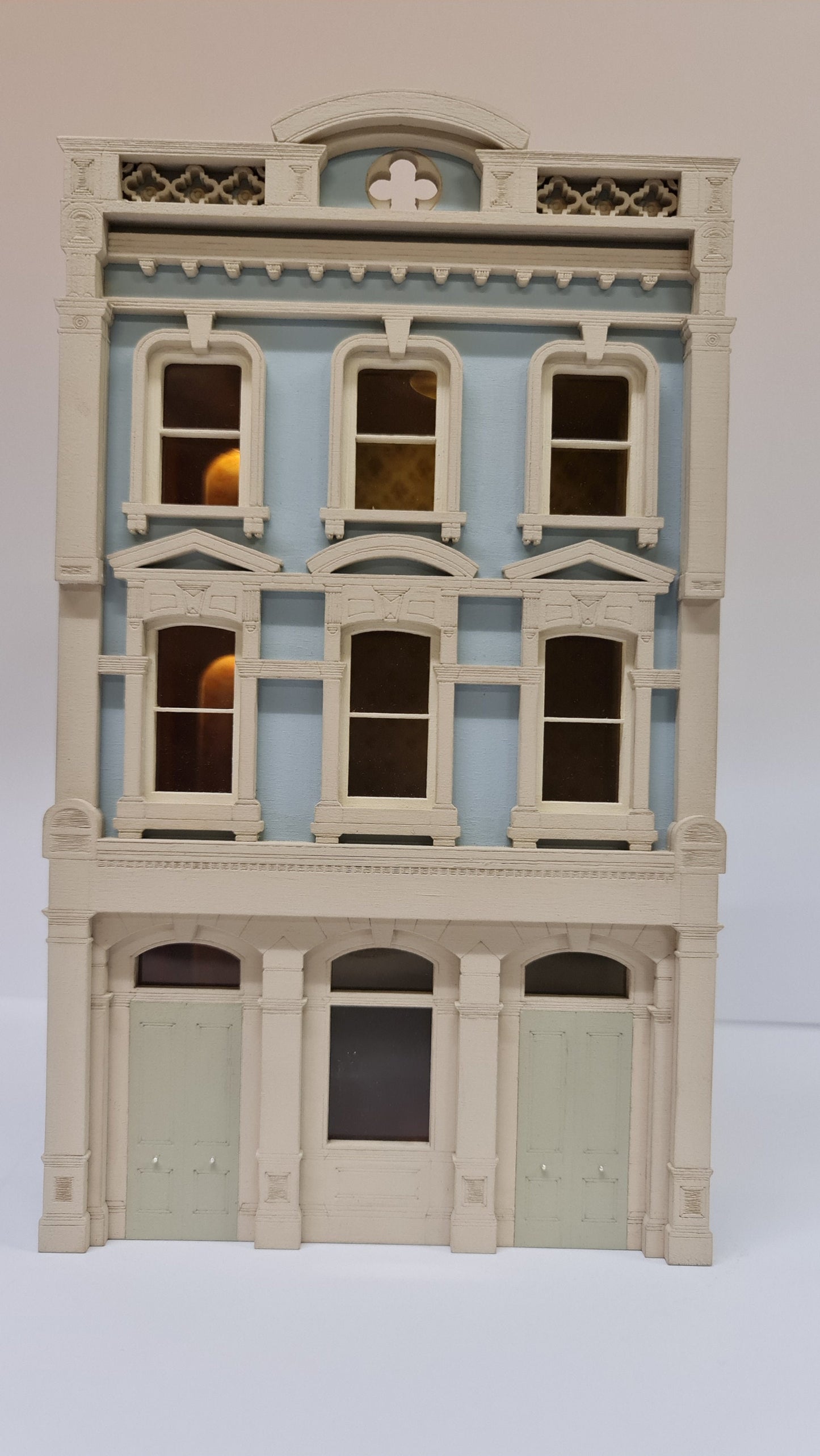 Maison Doree / Dollhouse miniature kit in 1;48th scale