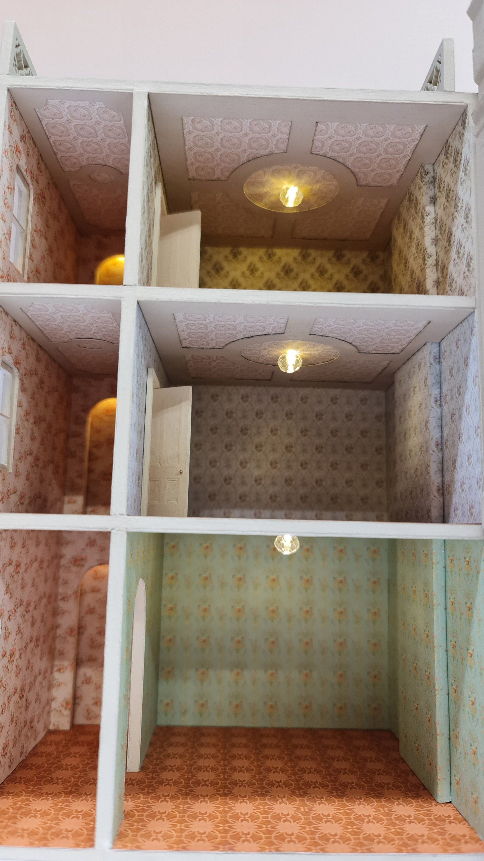 Maison Doree / Dollhouse miniature kit in 1;48th scale