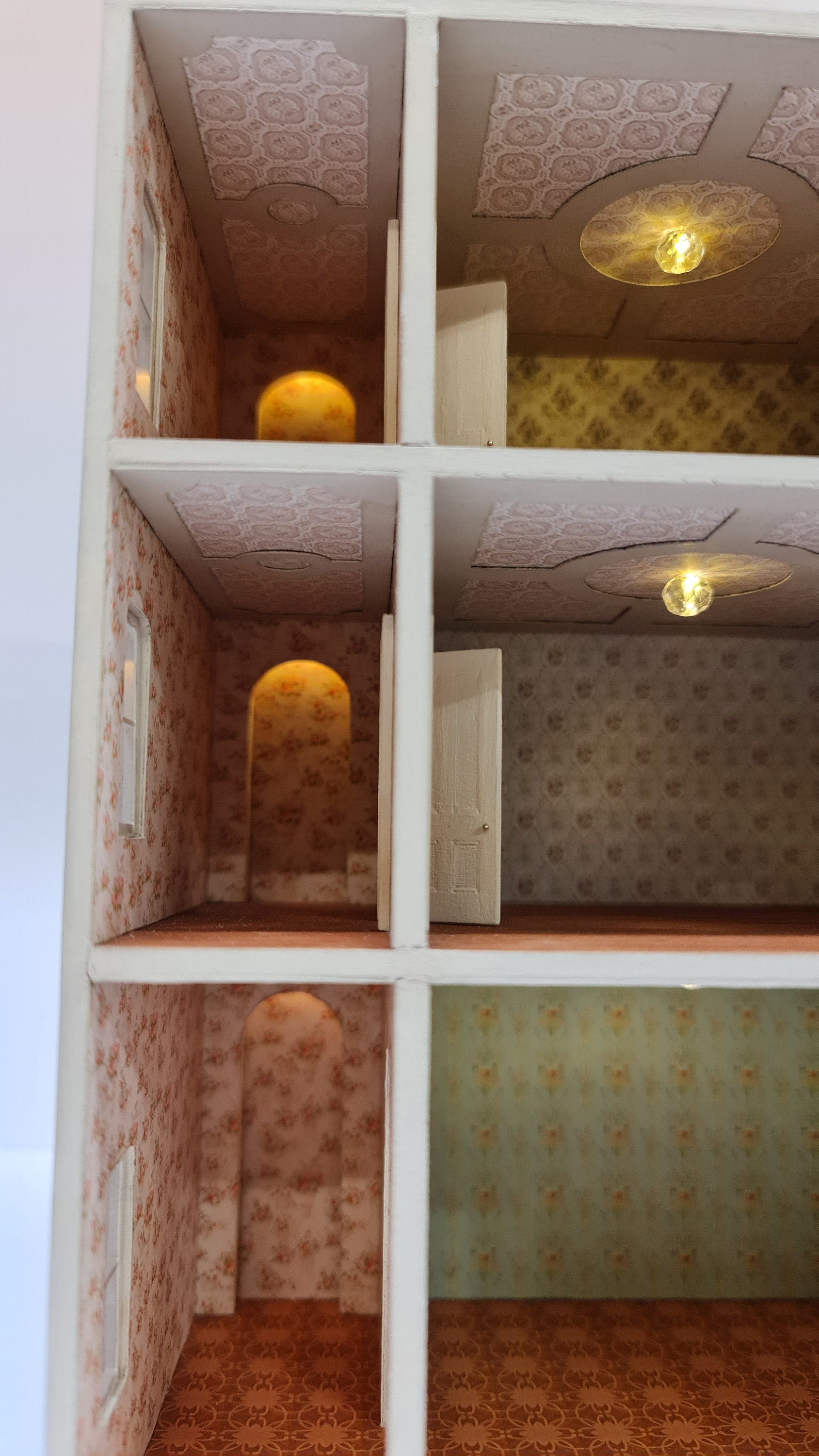 Maison Doree / Dollhouse miniature kit in 1;48th scale