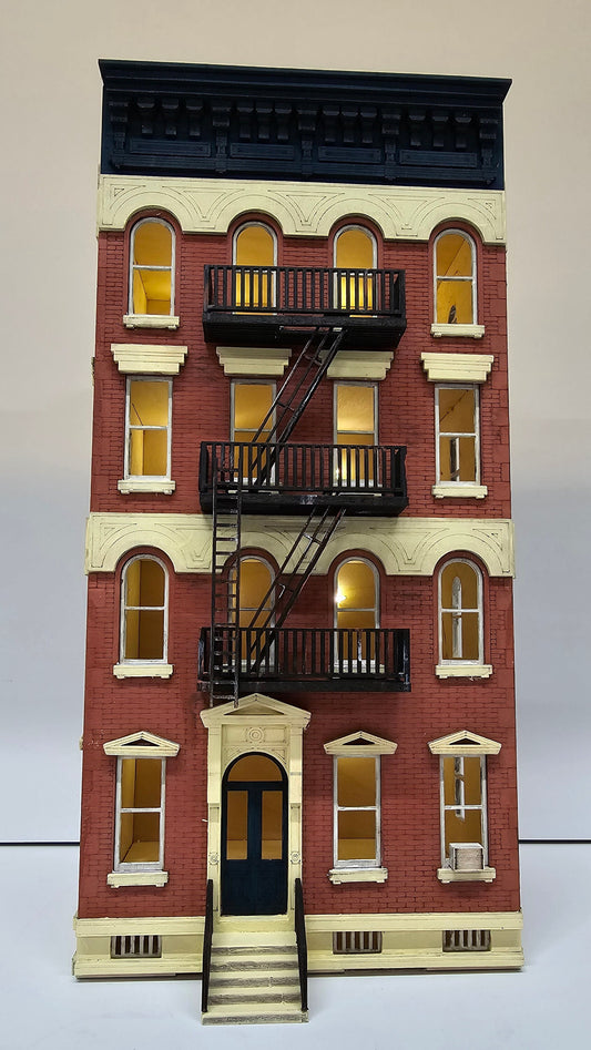 Dollhouse-"New York" style building kit, in 1;48th scale