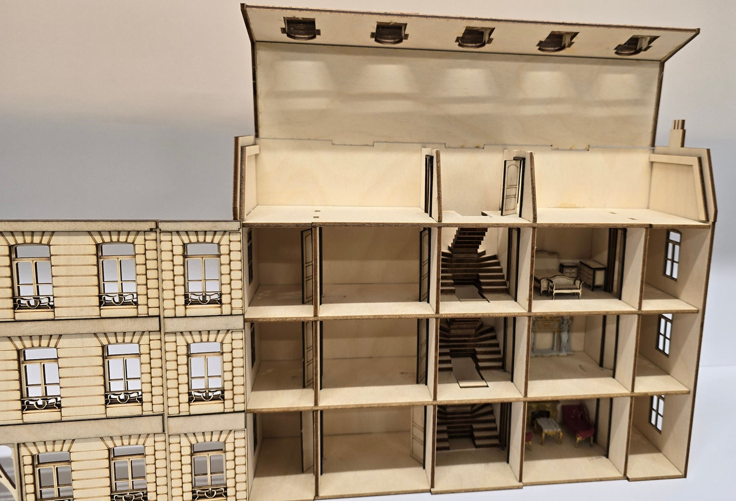 Dollhouse -"French Street Hotel" - Miniature kit in 1;48th scale