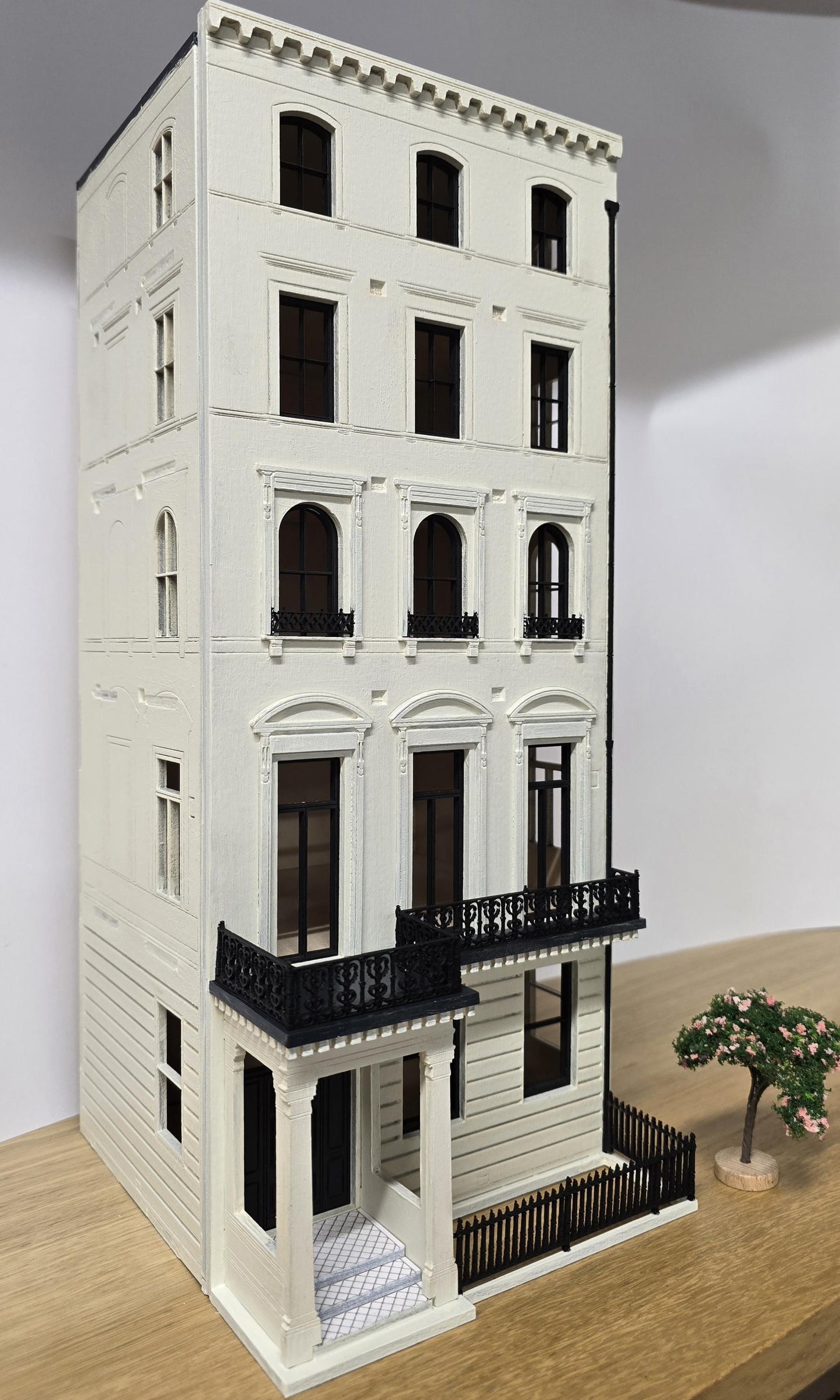 3/5 Ennismore Gardens-Miniature kit 1;48th scale/dollhouse
