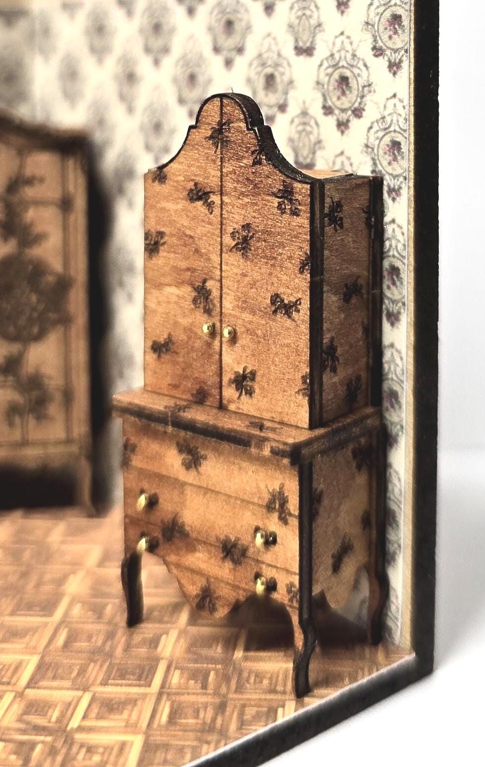 Venetian Cabinet Furniture 1;48th Scale - Kit