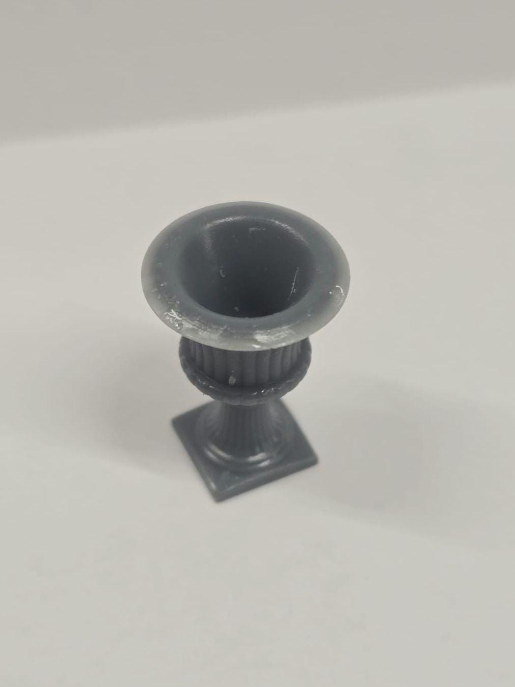 Victorian/Roman Flower Pot in 1;48th scale - 3D Printed, Miniature, Unpainted