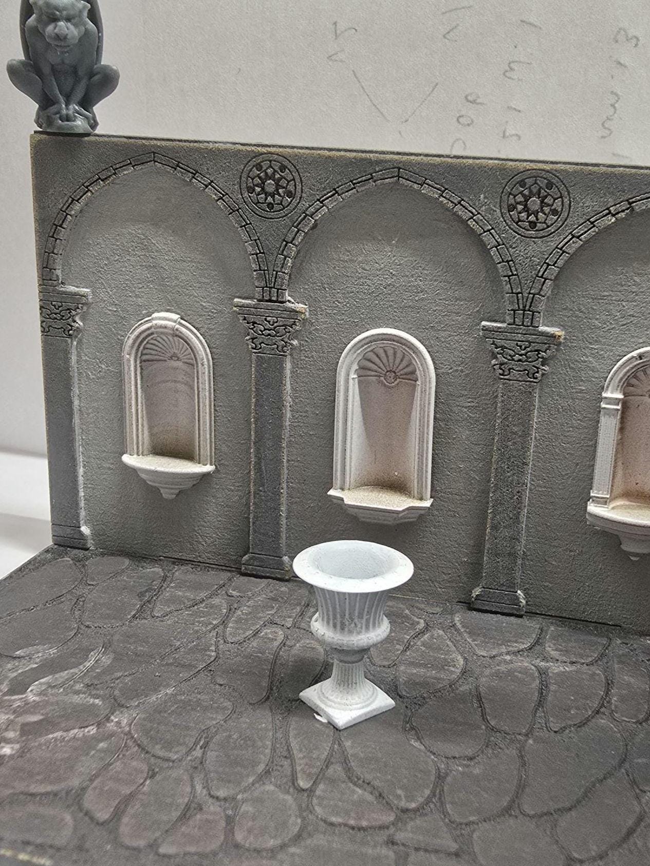 Victorian/Roman Flower Pot in 1;48th scale - 3D Printed, Miniature, Unpainted