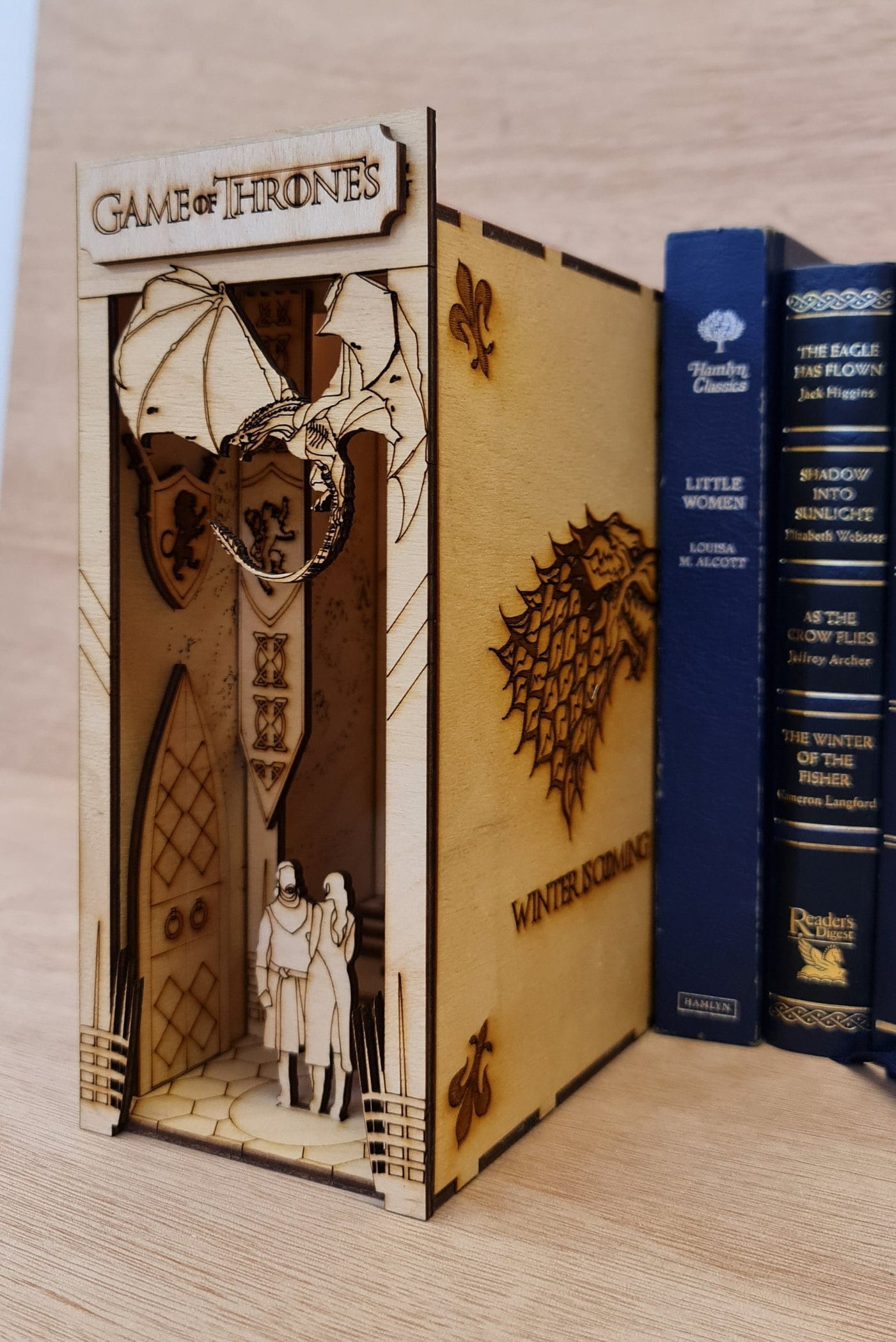 Book Nook / Diorama- Game of Thrones Book Nook Kit/ Bookshelf insert | Cornel73