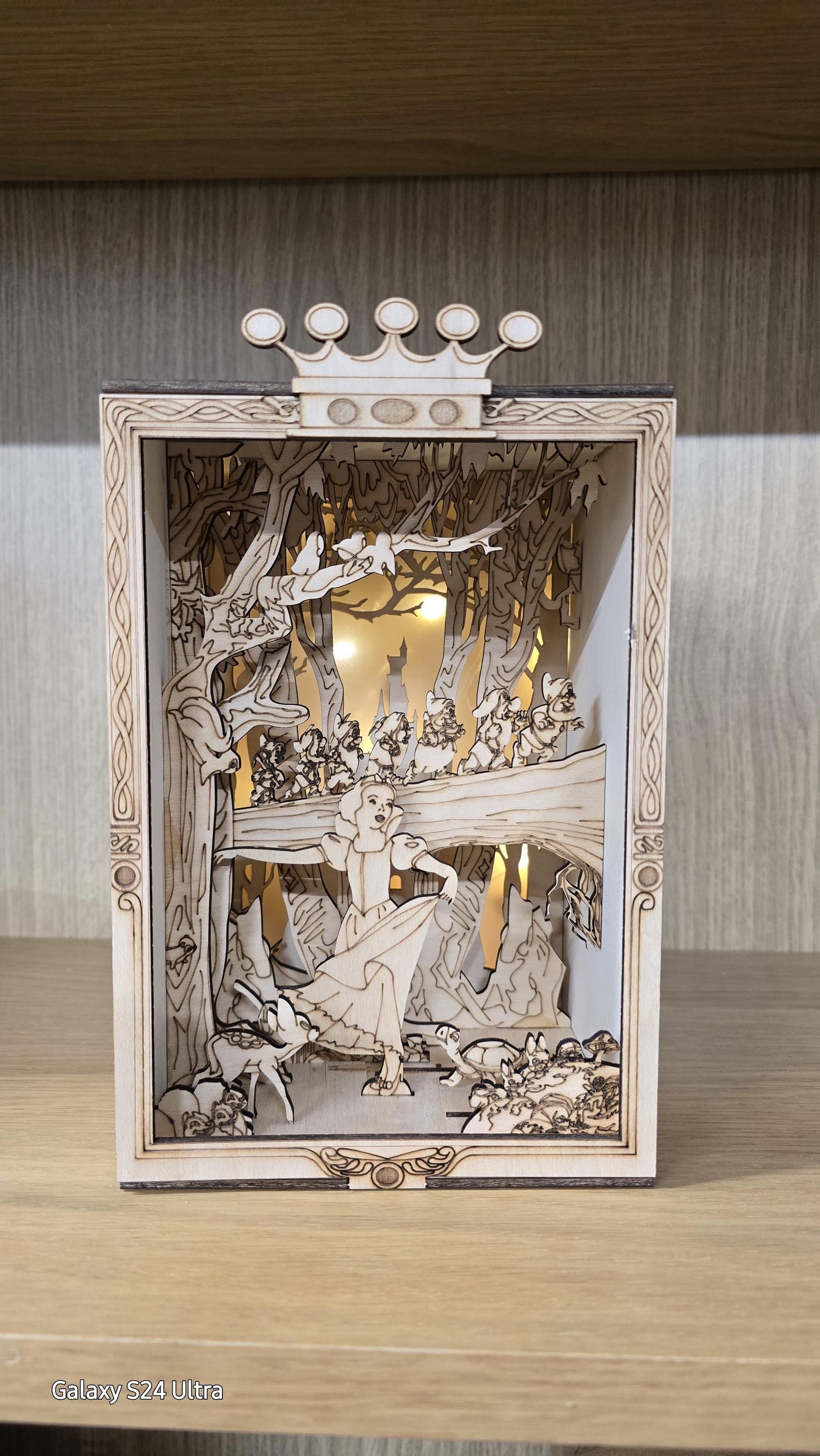 Snow White -BookNook kit /Diorama