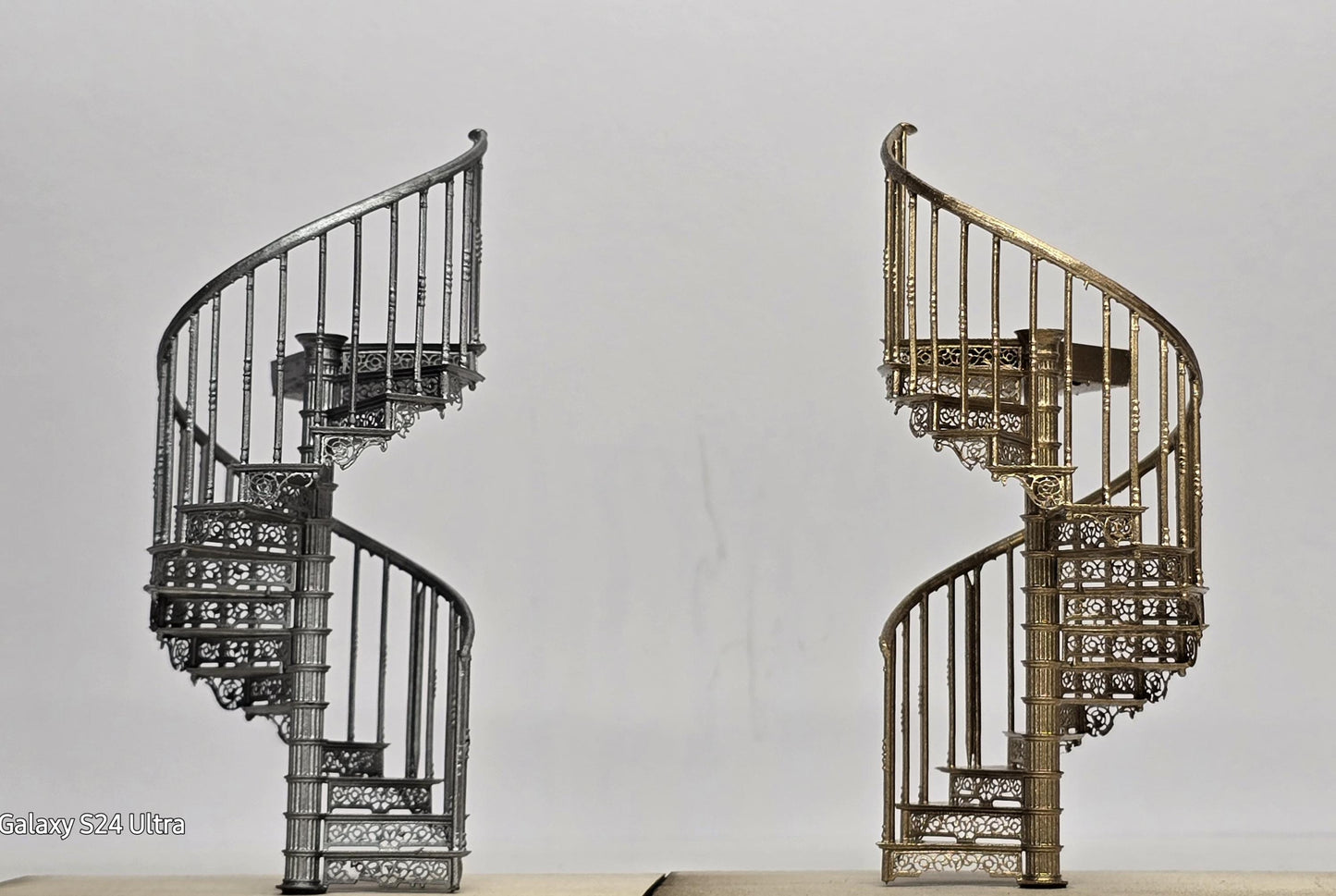 Spiral Staircase - 3D printed in 1;48th scale - Miniature Dollhouses