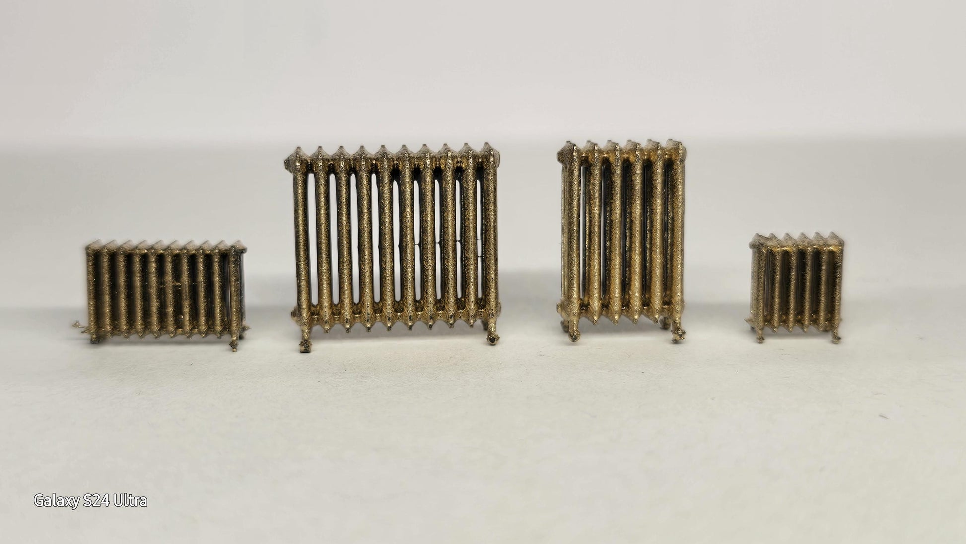 Cast Iron Radiators - 3D printed- Bundle , Victorian/Parisian style , 1;48th scale