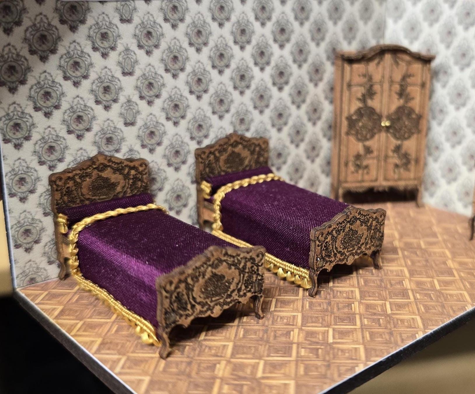 Venetian Bedroom Furniture 1;48th Scale - Kit