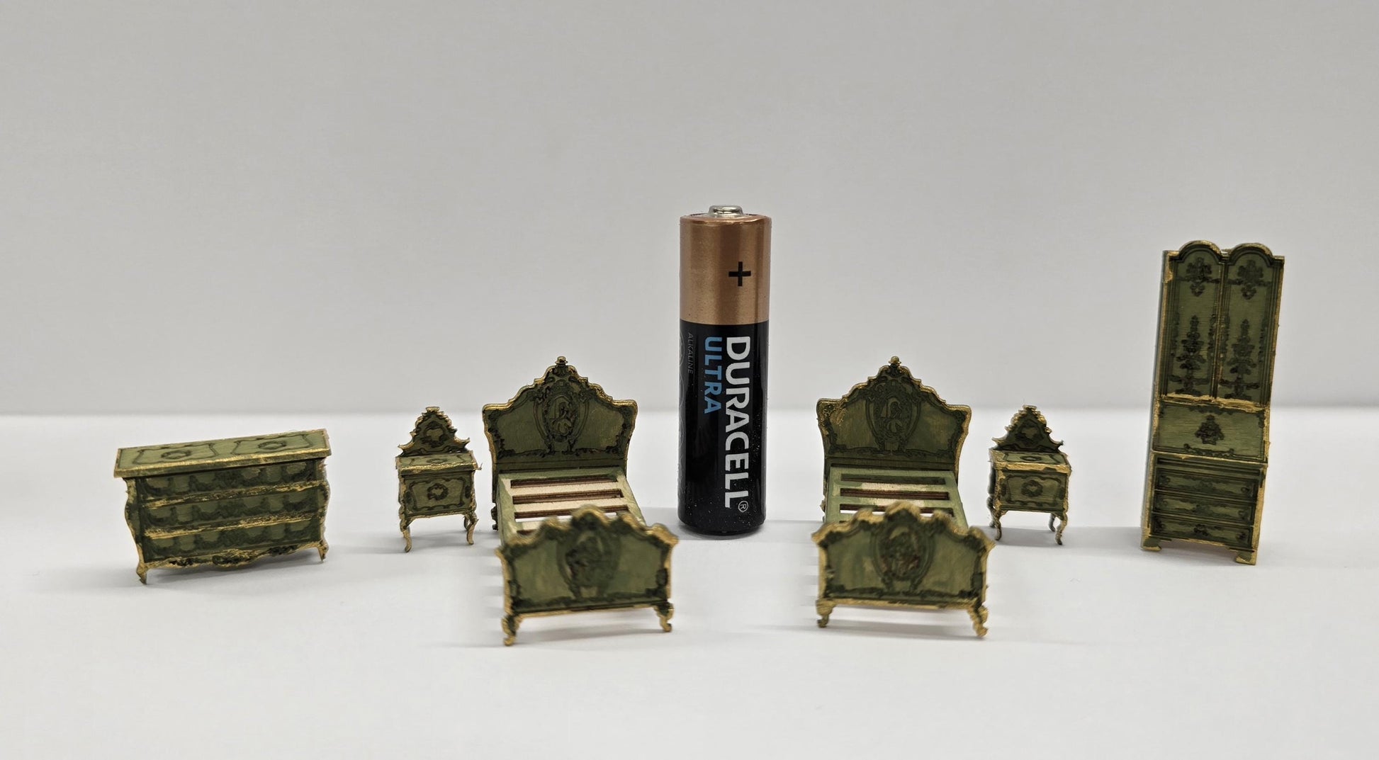 Venetian Bedroom Furniture "Serenissima" 1;48th Scale - Kit