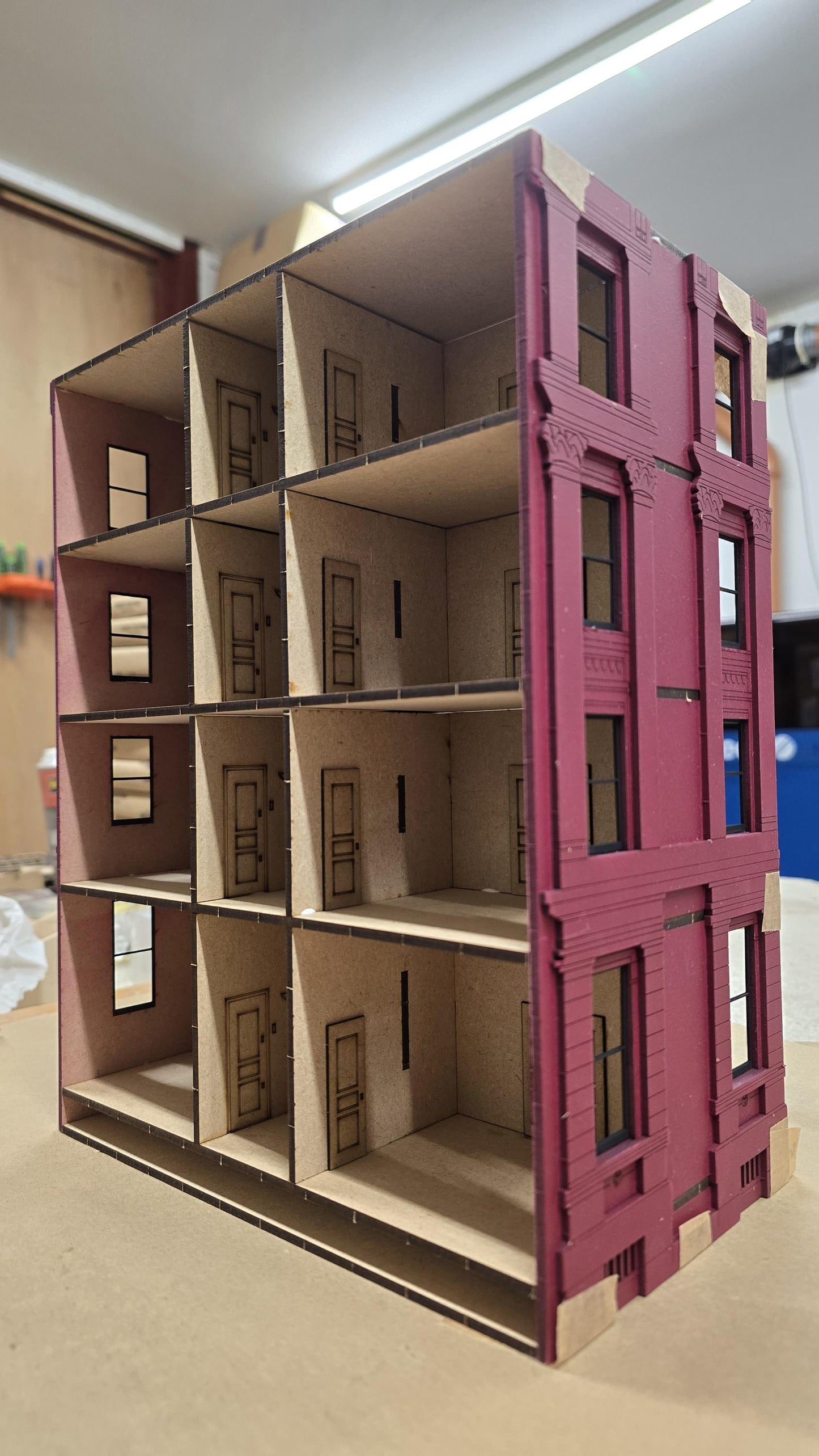 Dollhouse-"Carmine House" New York style building kit, in 1;48th scale