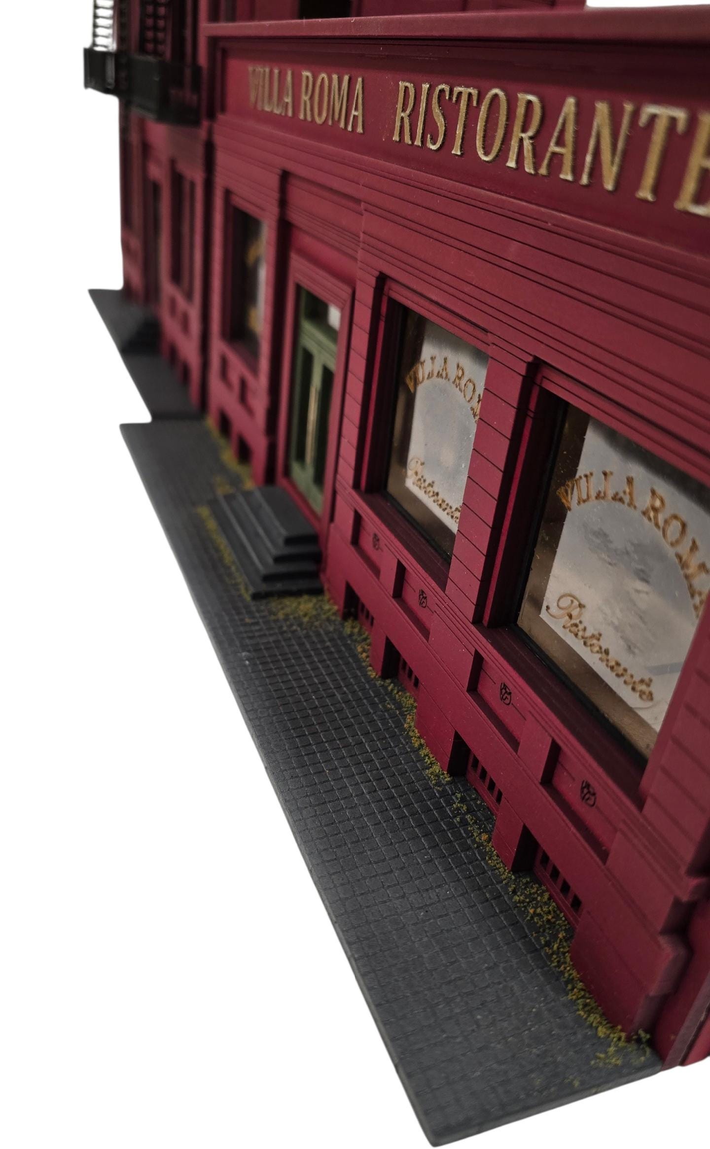 Dollhouse-"Villa Roma" New York style building kit, in 1;48th scale