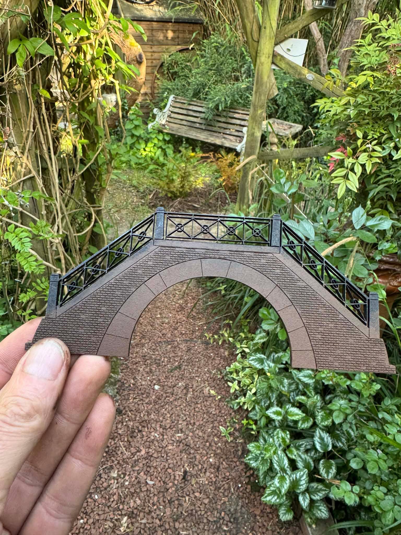 Venetian Canal Display with two bridges-1;48th scale kit / Venetian Collection - - Miniature Enthusiasts Project