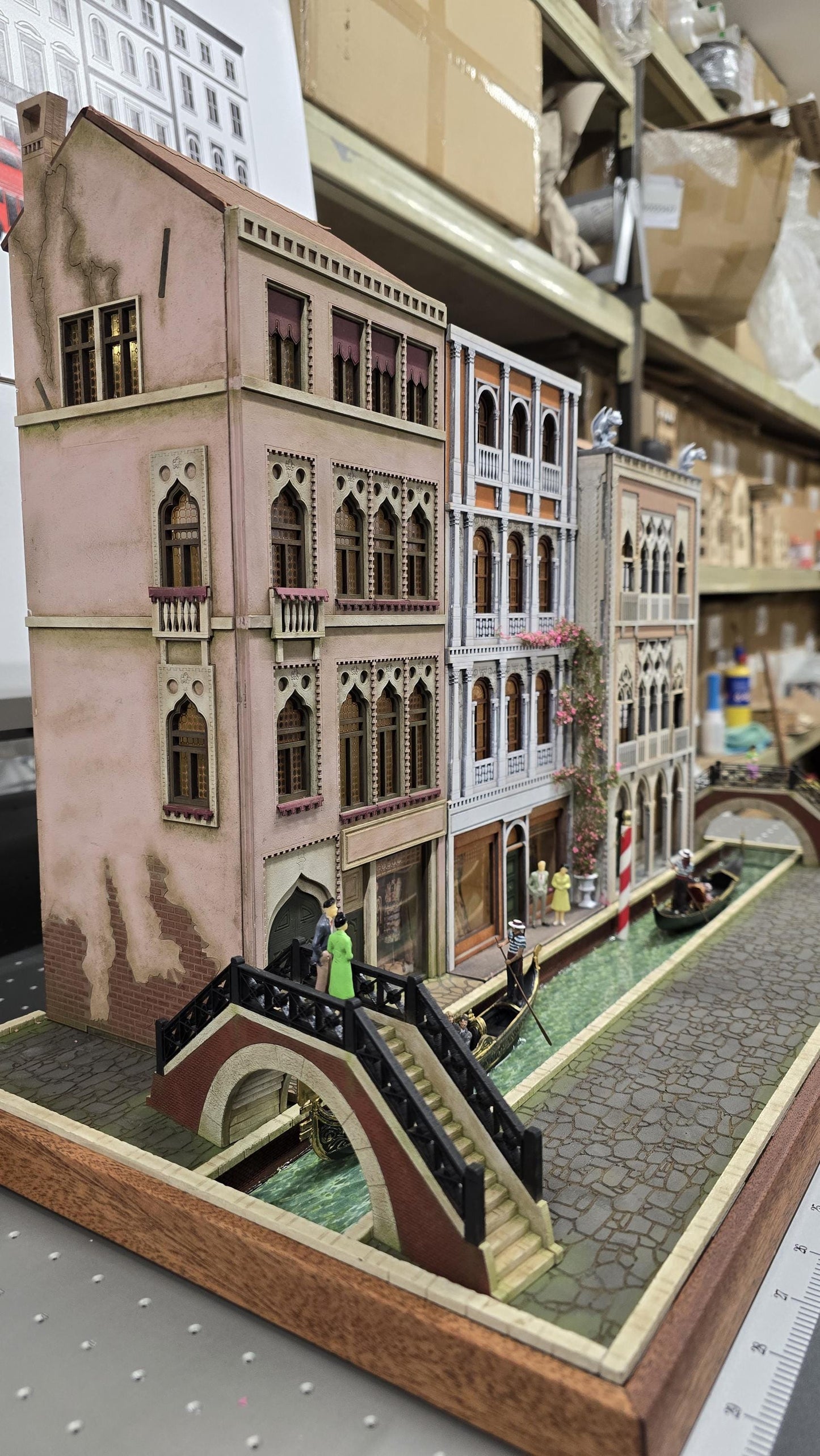 Venetian Canal Display with two bridges-1;48th scale kit / Venetian Collection - - Miniature Enthusiasts Project