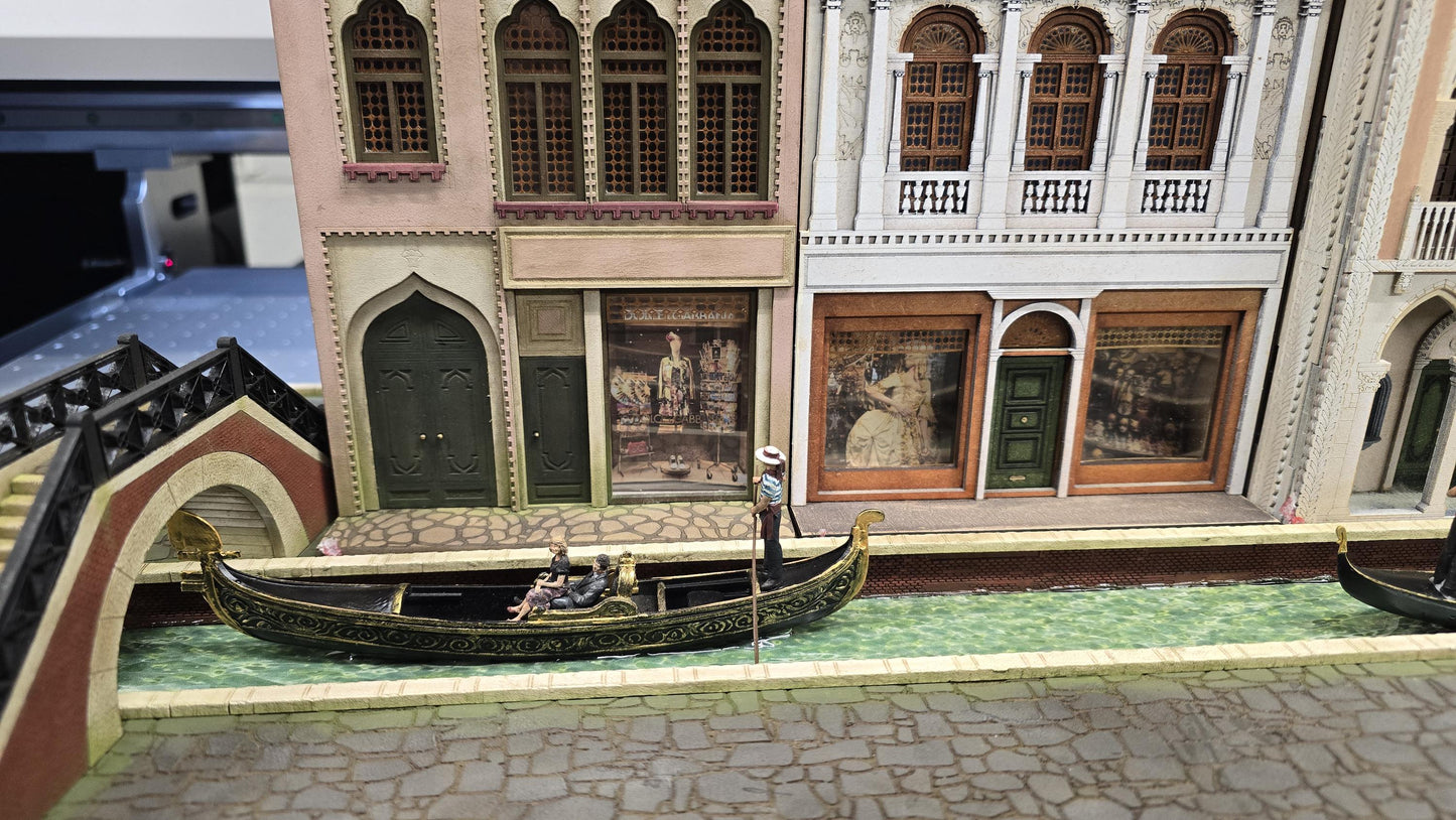 Venetian Canal Display with two bridges-1;48th scale kit / Venetian Collection - - Miniature Enthusiasts Project