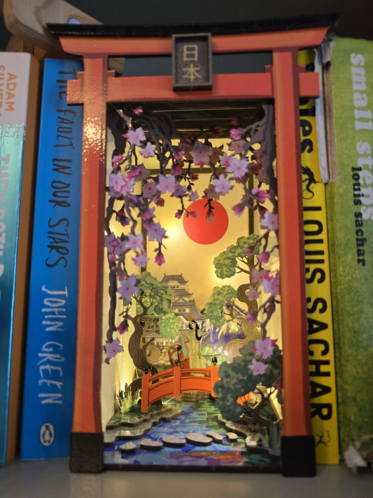 Book Nook / Diorama - Japanese Book Nook Kit/ UV Printed/ Bookshelf insert/ Bookend Puzzle | Cornel73