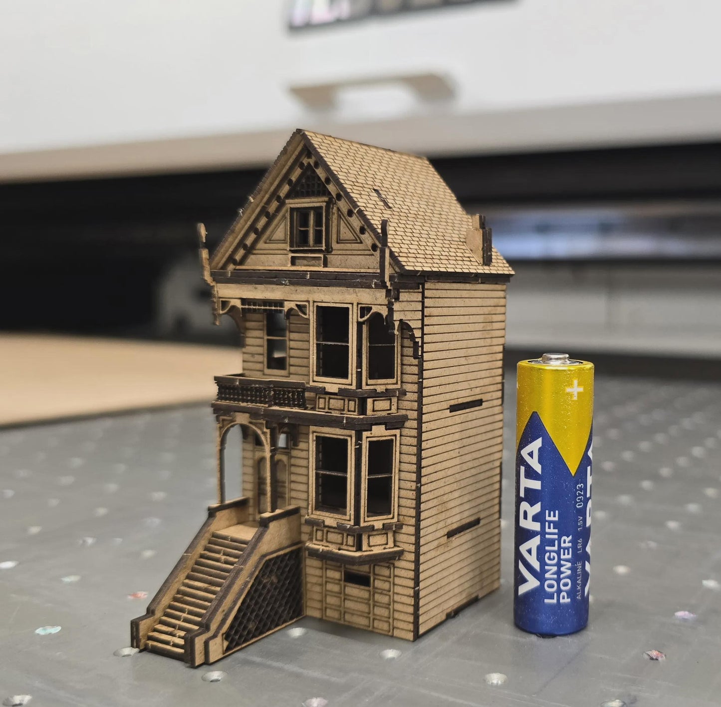 Painted Ladies - 1;144th scale kit , Dollhouse, Miniature
