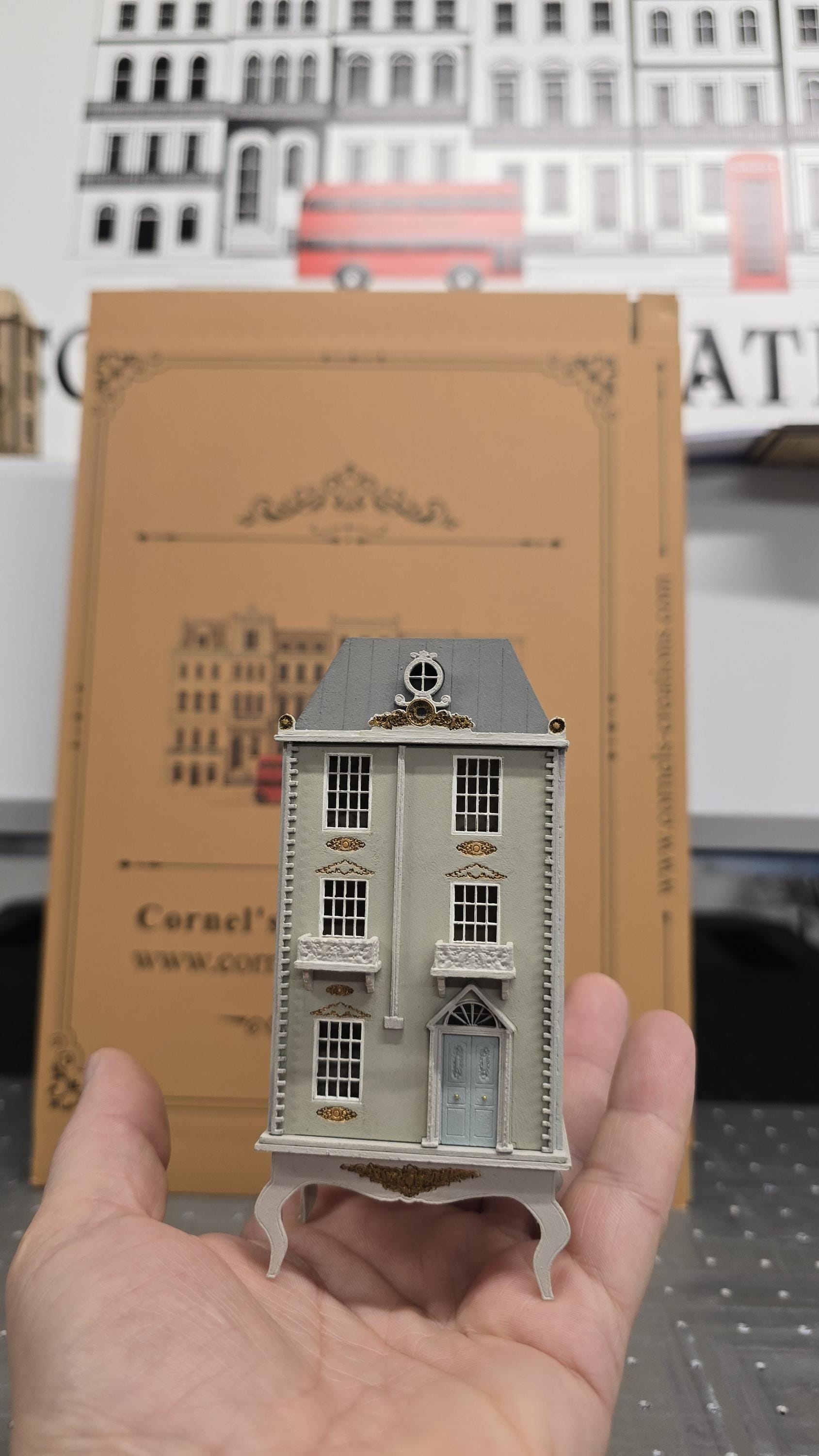 Miniature kit model "La Grande Maison" DIY Kit with Open Front 1:144th Scale