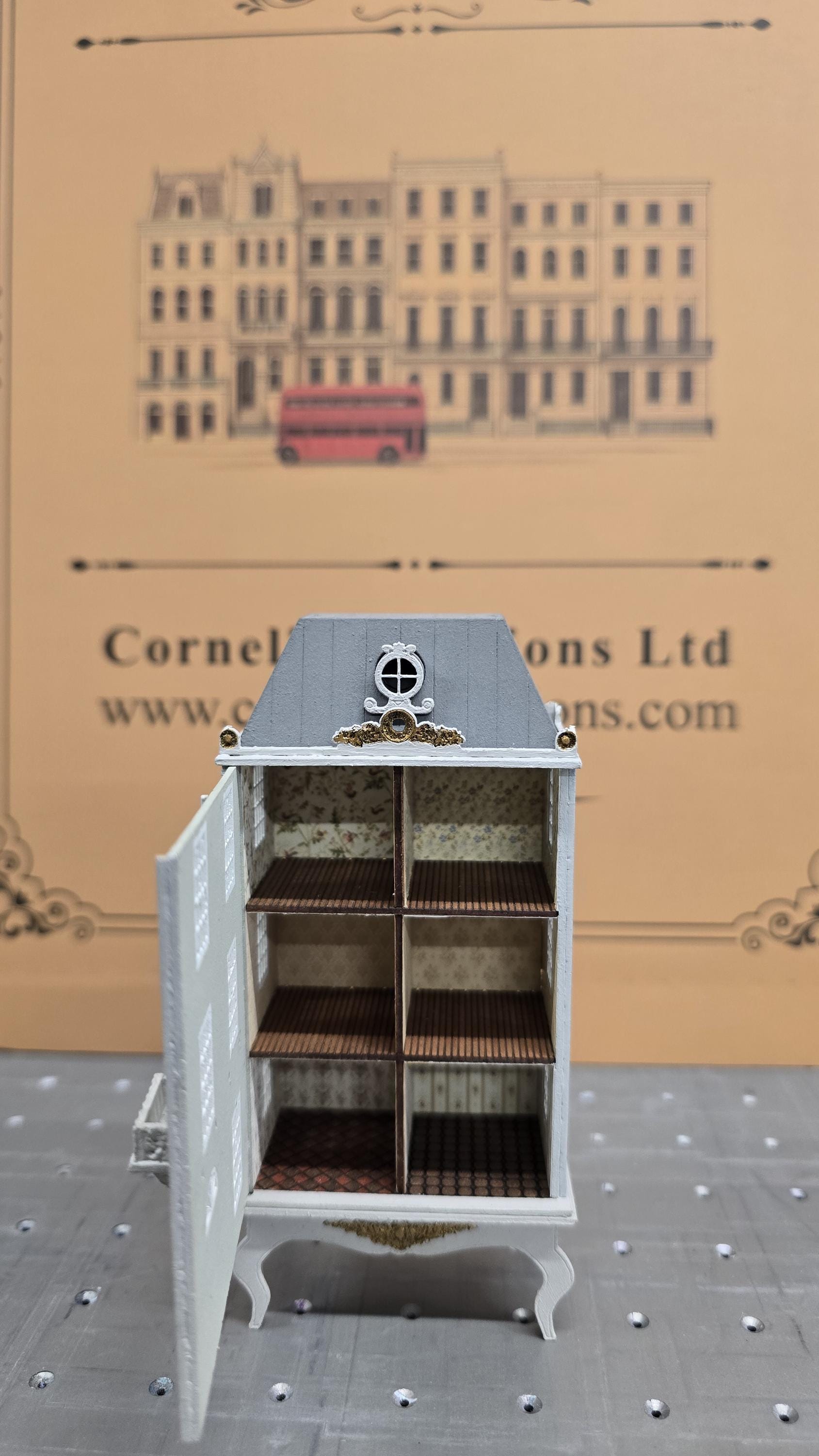 Miniature kit model "La Grande Maison" DIY Kit with Open Front 1:144th Scale