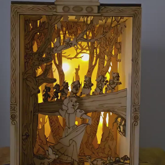 Snow White -BookNook kit /Diorama